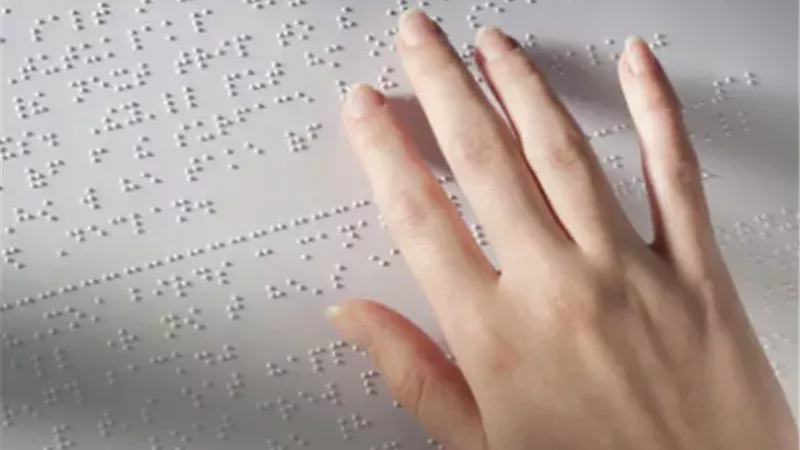 اليوم العالمي لـ«برايل».. اللغة التي أبصر بها ضعاف البصر 