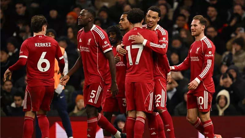 ليس صلاح.. ليفربول يخطط لتجديد عقد نجم خط الوسط
