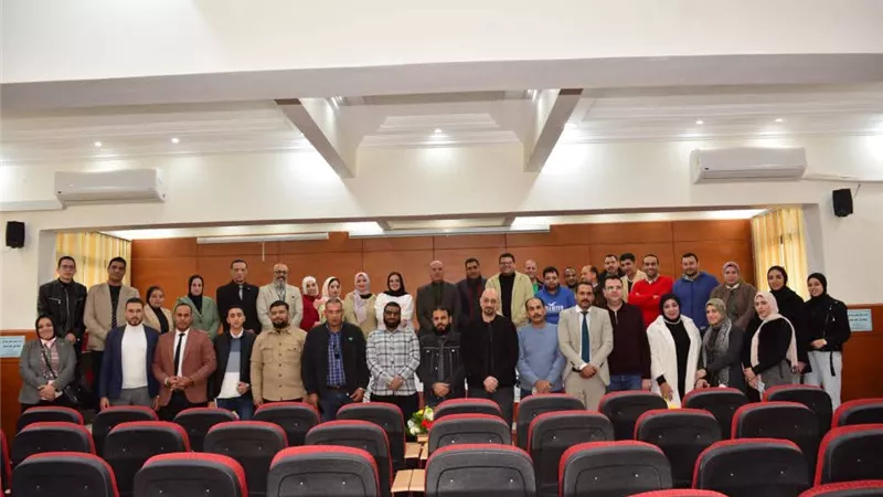 الجزار يجتمع بأعضاء مجلس إدارة اتحاد «بشبابها» بالبحيرة