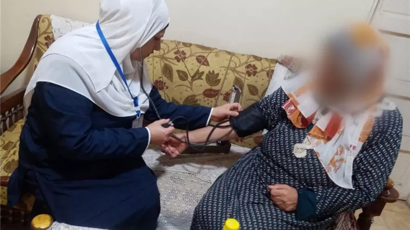 «صحة الشرقية»: تقديم الرعاية الطبية المجانية لكبار السن وذوي الهمم|صور