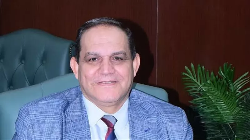عميد تجارة سوهاج: 9 آلاف طالب يؤدون الامتحانات وانخفاض حالات الغش| خاص 