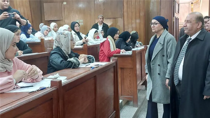 عدم التهاون مع محاولات الغش في امتحانات التيرم بجامعة القاهرة|تفاصيل