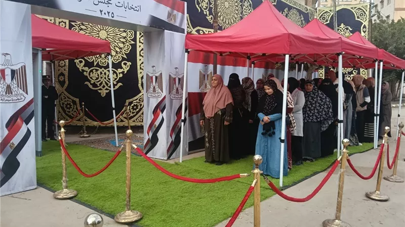 استئناف التصويت داخل لجان دائرة المنتزه فى جولة الإعادة  