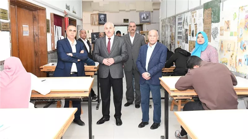 رئيس جامعة قناة السويس يوجّه بتوفير بيئة امتحانية مثالية