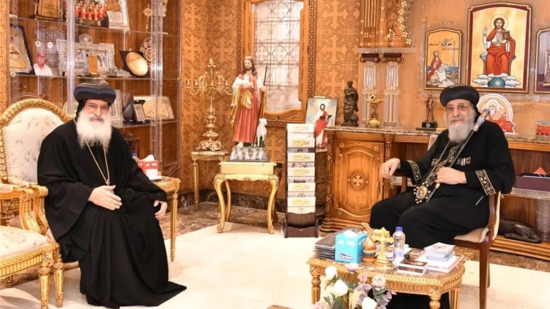 البابا تواضروس الثاني يستقبل أسقفي وسط الجيزة وبني مزار 