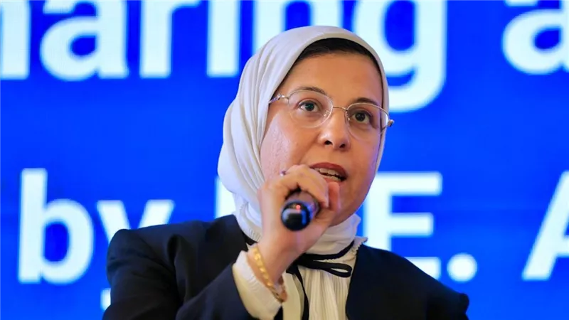 الهلال الأحمر: زيارة أنجيلينا جولى رسالة تضامن.. ومصر قدمت مساعدات لغزة