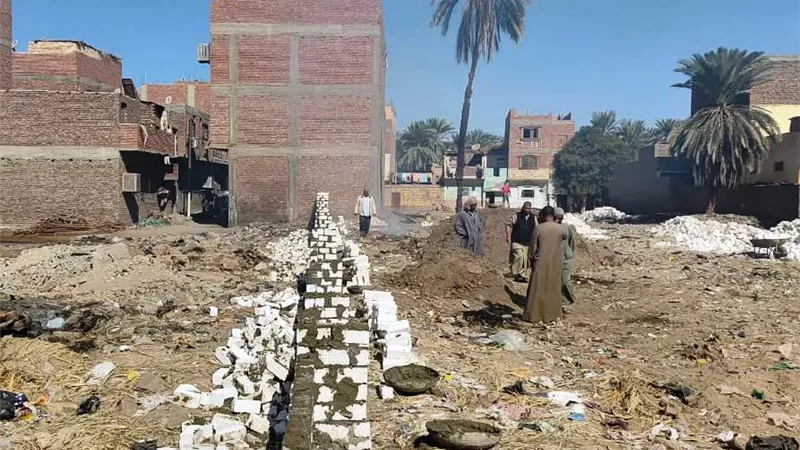 محافظ أسوان: لن نتهاون في مواجهة البناء العشوائي واستغلال الانتخابات