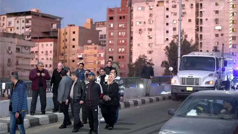 محافظ الدقهلية يتابع مستوى النظافة بشوارع المنصورة 