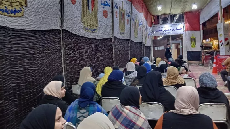 إقبال كثيف للسيدات وكبار السن على لجان الدائرة الأولى بأسيوط