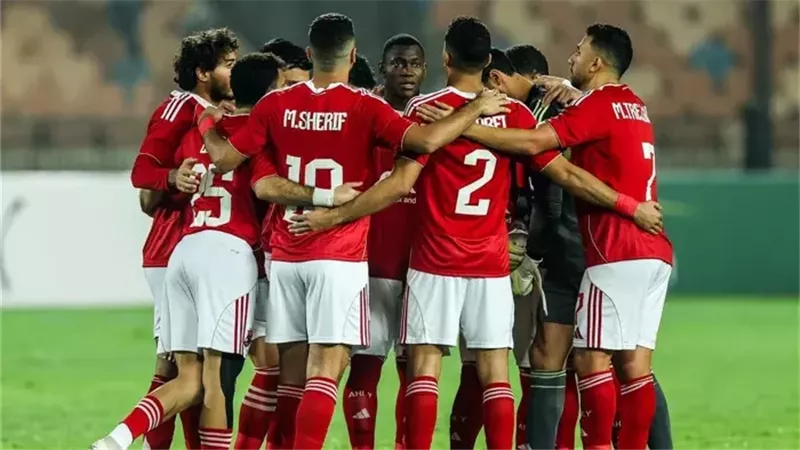 يرغبون في التخلص منه.. تفاصيل أزمة جديدة بين الأهلي ونجم سوبر