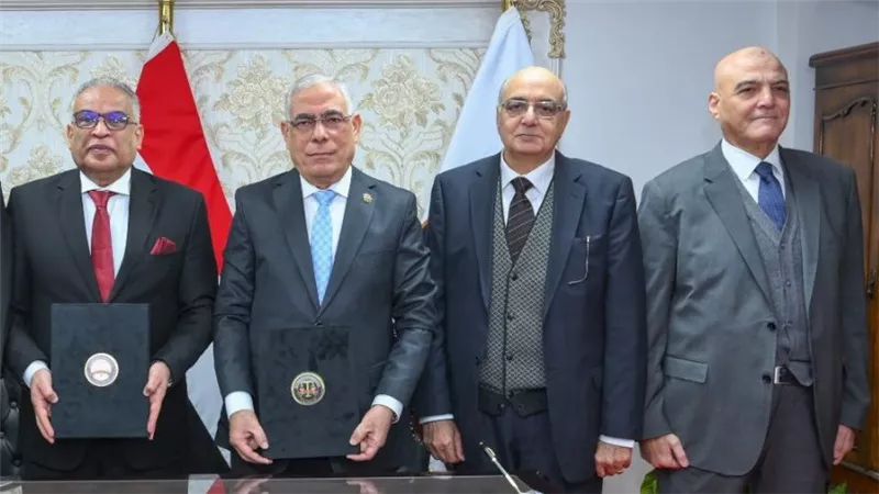 النائب العام يجري زيارة إلى نيابة استئناف طنطا 