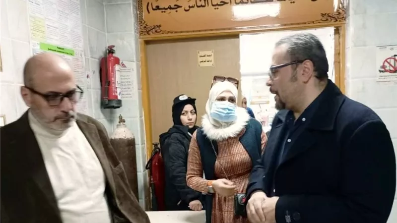 وكيل صحة الشرقية يستمع للمرضى وذويهم لمعرفة مدى رضاهم عن الخدمة| صور  