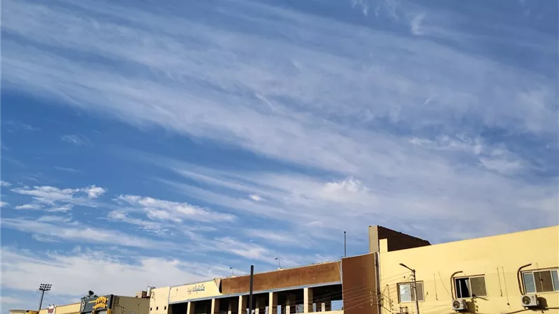 غطاء كثيف من السحب وطقس شديد البرودة يضرب الوادي الجديد