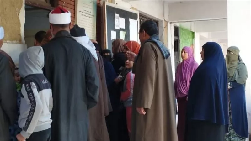 إقبال متوسط وانتظام في اليوم الثاني لجولة الإعادة بالدائرة الثالثة بالفيوم