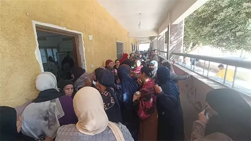 إقبال كبير على لجان الانتحاب بالقرى.. والسيدات يتصدرن المشهد في المنيا