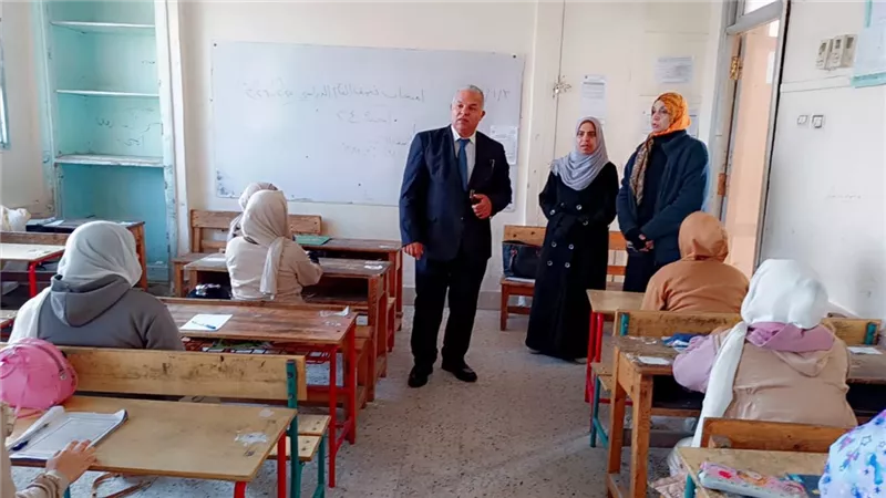  مدير تعليم الفيوم يتفقد امتحانات النقل ويصدر عددا من التنبيهات الهامة 