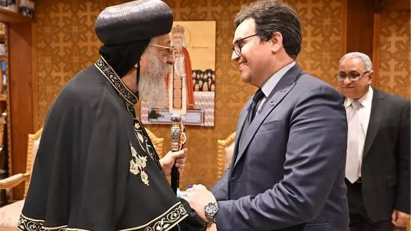 البابا تواضروس الثاني يستقبل وزير الثقافة للتهنئة بعيد الميلاد المجيد