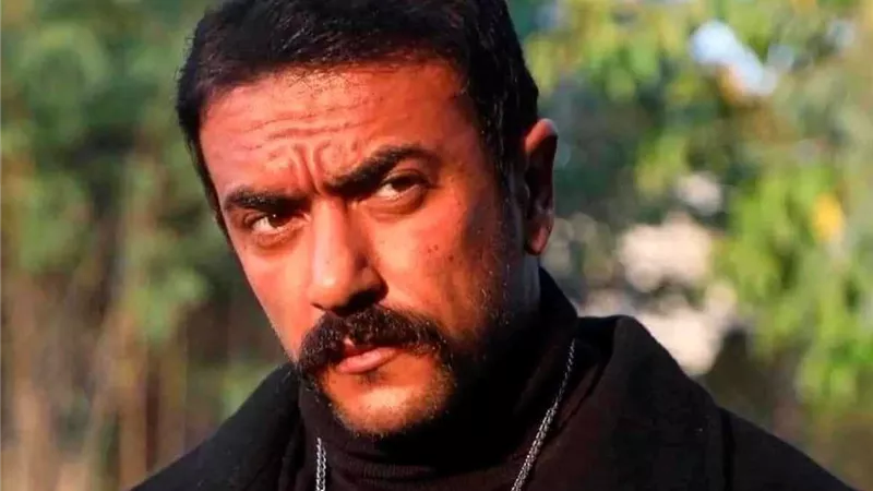 بعد تشويه وجهه.. معجبة لأحمد العوضي: «قولتلك حريم لأ»