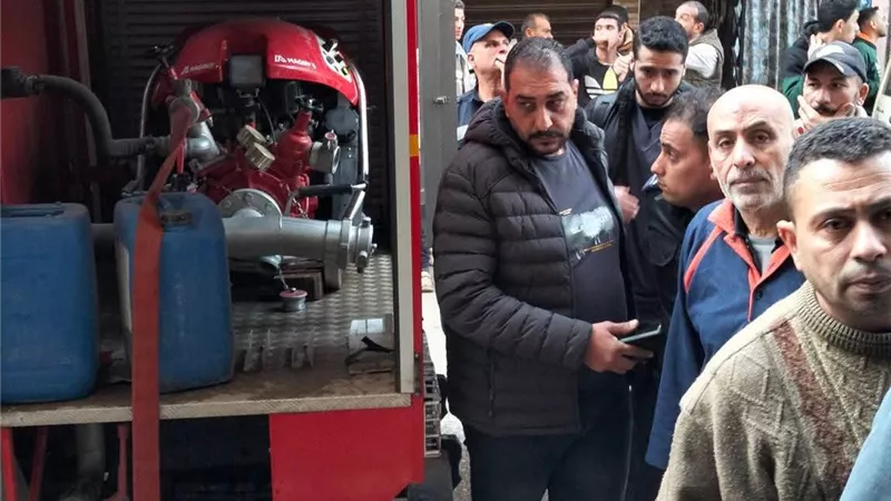 الحماية المدنية تنقذ 50 طفلا إثر اندلاع حريق في عقار بدمياط 