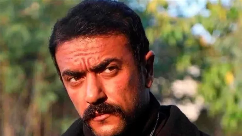 «معلمين بالأونطة».. أحمد العوضي يثير الجدل برسالة جديدة لمنافسيه