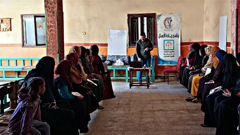 «تحويشة» و«حياة كريمة».. شراكات دولية لتمكين المرأة في البحيرة| صور