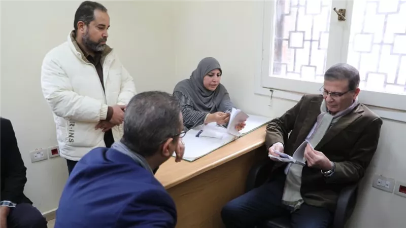 وزير الزراعة ينصف مزارع في الفيوم بعد شكوى عدم حصوله على الأسمدة