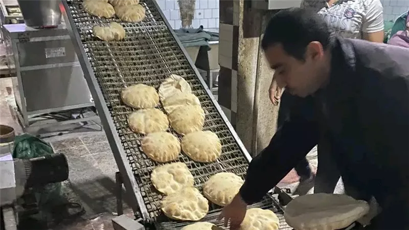 تحرير 13 محضرًا في حملة رقابية مفاجئة على 22 مخبزًا بالمنصورة وتمي الأمديد