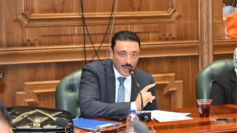 تحرك برلماني لإخضاع كافة العاملين بالمدارس لاختبارات نفسية