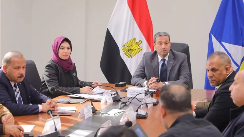 محافظ دمياط يتابع الموقف التنفيذى لمشروعات «حياة كريمة»