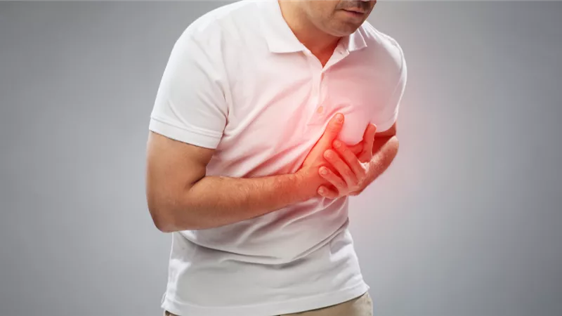 ما هي أسباب الإصابة بالذبحة الصدرية؟.. وزارة الصحة تجيب