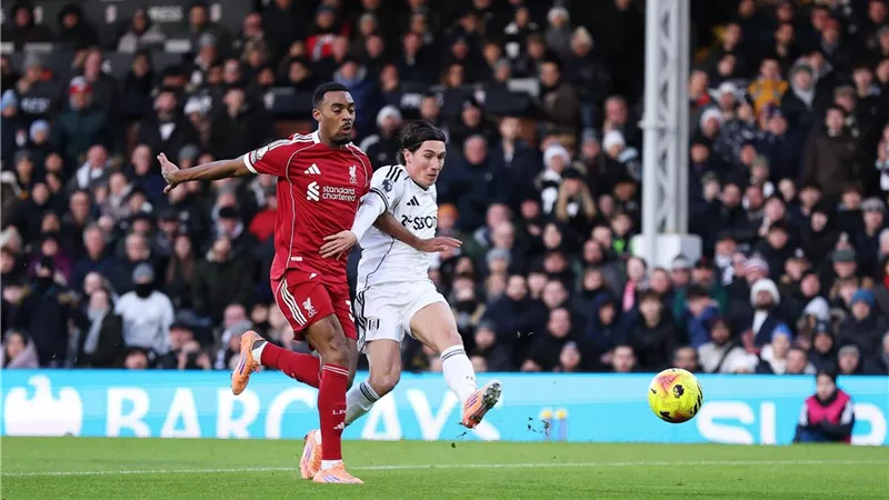بدون صلاح.. ليفربول يسقط في فخ التعادل أمام فولهام بالدوري الإنجليزي