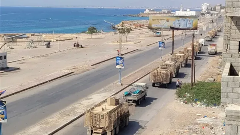 إياد الموسمي: قوات درع الوطن تنتشر في شوارع المكلا باليمن للتأمين|فيديو