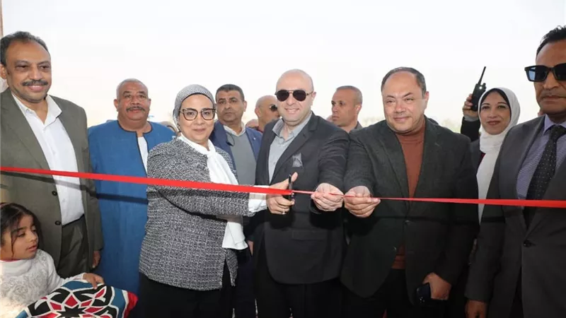 شراكة حكومية موسعة تفتتح صرحا تنمويا للحرف التراثية بالواسطى