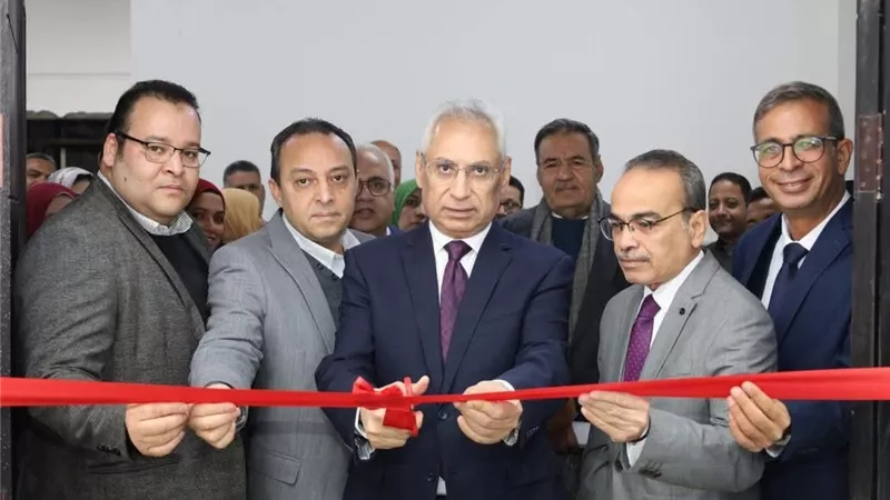 رئيس جامعة المنيا يفتتح 7 معامل ببرنامج طب الأسنان