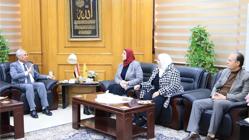 رئيس جامعة المنيا يشدد على أهمية مواكبة الذكاء الاصطناعي