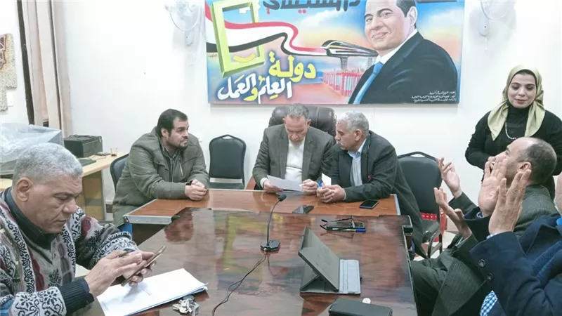 26 ألف طالب يؤدون امتحان البرمجة بأسيوط ومدير التعليم يترأس غرفة العمليات
