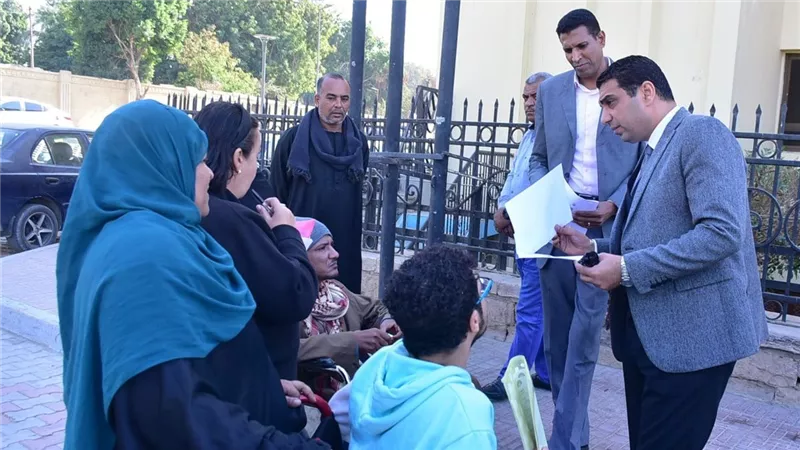نائب محافظ الأقصر يبحث 38 شكوى خلال لقاء اليوم المفتوح مع المواطنين