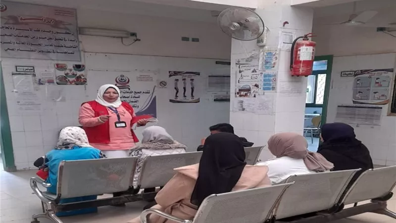 قوافل تثقيفية وخدمات وقائية في منشأة القناطر بالجيزة|صور