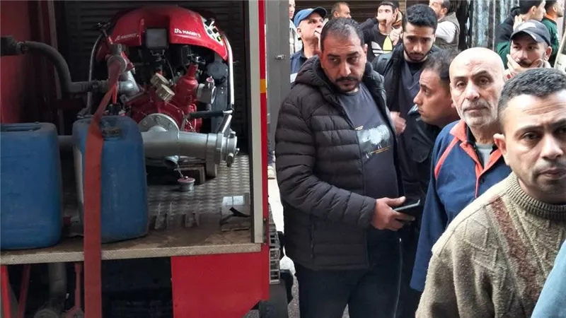 النيابة العامة تعاين موقع «حادث الغاز» الذي أباد أسرة 