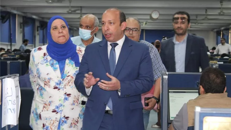 عميد طب القاهرة يتابع انتظام الامتحانات وضمان بيئة تعليمية منضبطة