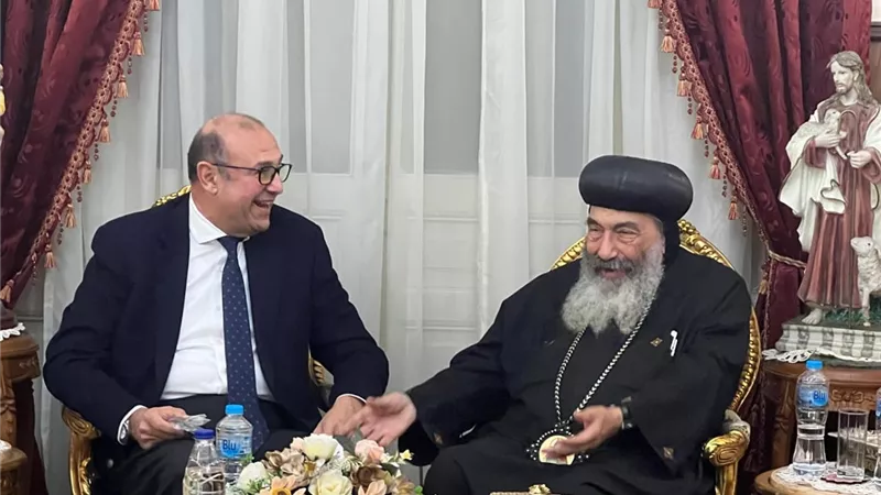 رئيس غرفة بورسعيد يترأس وفدًا لتقديم التهنئة للإخوة الأقباط بعيد الميلاد