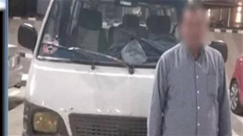 «عرض المواطنين للخطر».. التحقيق مع السائق المتهور بالقاهرة| تفاصيل