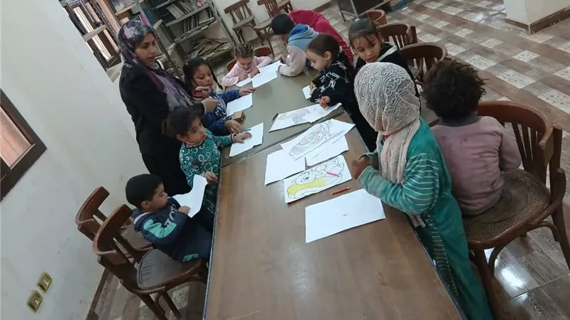 بيت ثقافة العسيرات ينظم ورشة رسوم أطفال بمركز شباب أولاد حمزة 