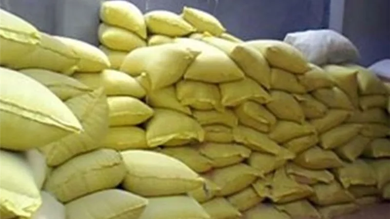 ضبط 3 أطنان أعلاف مجهولة المصدر بمركز قطور في الغربية