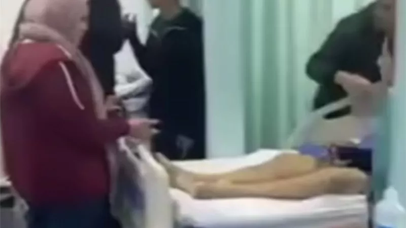 الجهاز بيصفر وأخويا ميت.. صرخة شاب تكشف كواليس إهمال طبي داخل مستشفى شهير