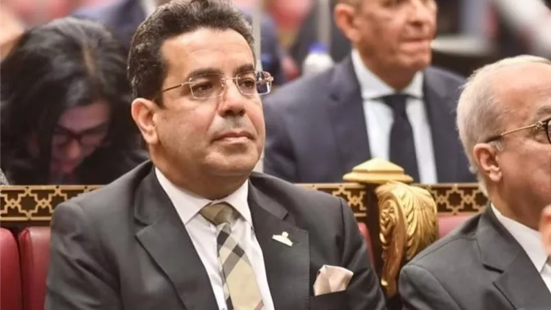 باسل عادل يتابع تطوير مستشفى الروضة وتوفير سيارة إسعاف جديدة بالشرقية