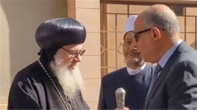 محافظ المنيا يبدأ جولاته على مطرانيات الشمال للتهنئة بعيد الميلاد المجيد