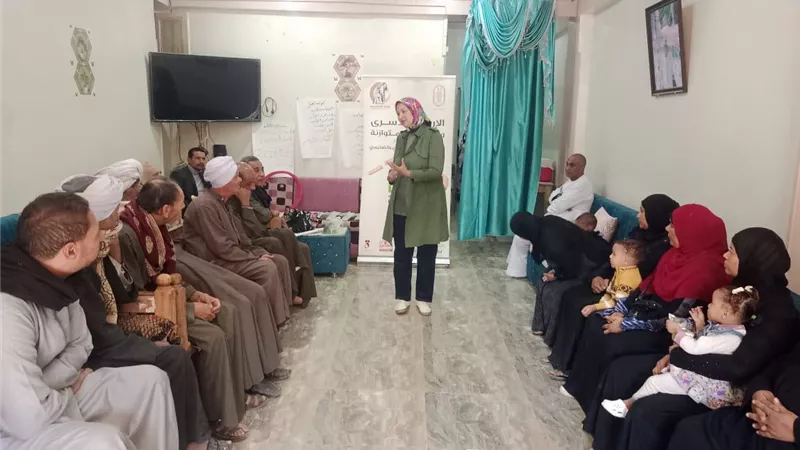 «قومي المرأة» في قنا.. بناء الإنسان يبدأ بأسرة متماسكة وتنشئة متوازنة| صور