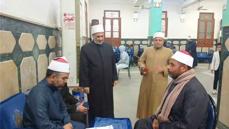 وكيل أوقاف بني سويف يتابع امتحانات مسابقة خطباء المكافأة