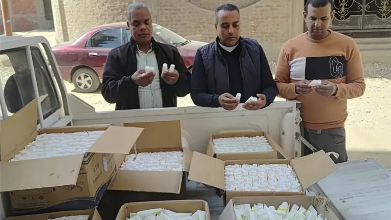 التحفظ على 4300 عبوة شامبو مجهولة المصدر في حملة بالأقصر